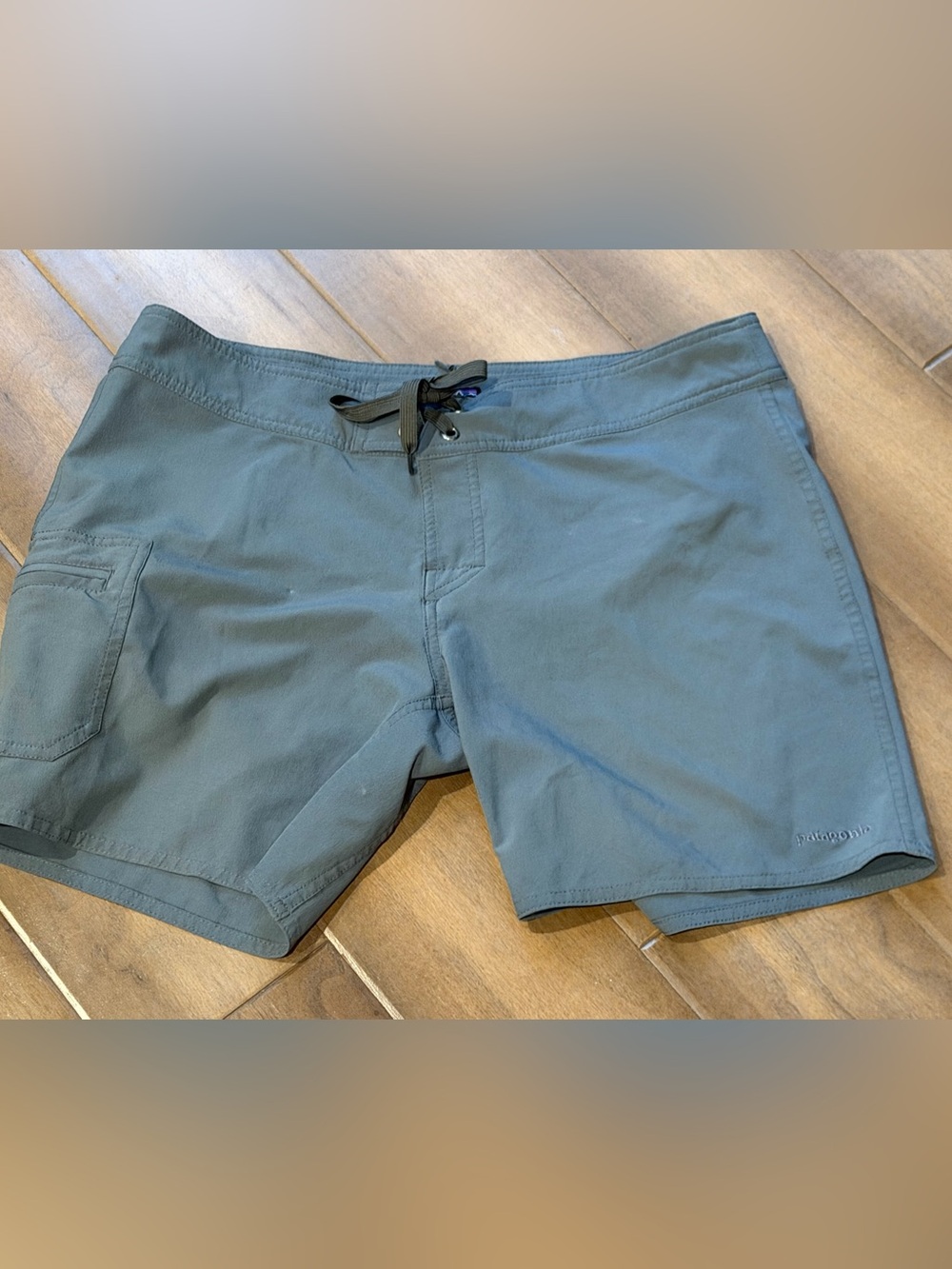 Patagonia Women’s Outdoor/ Hiking Shorts Sz 8. - Slate Gray